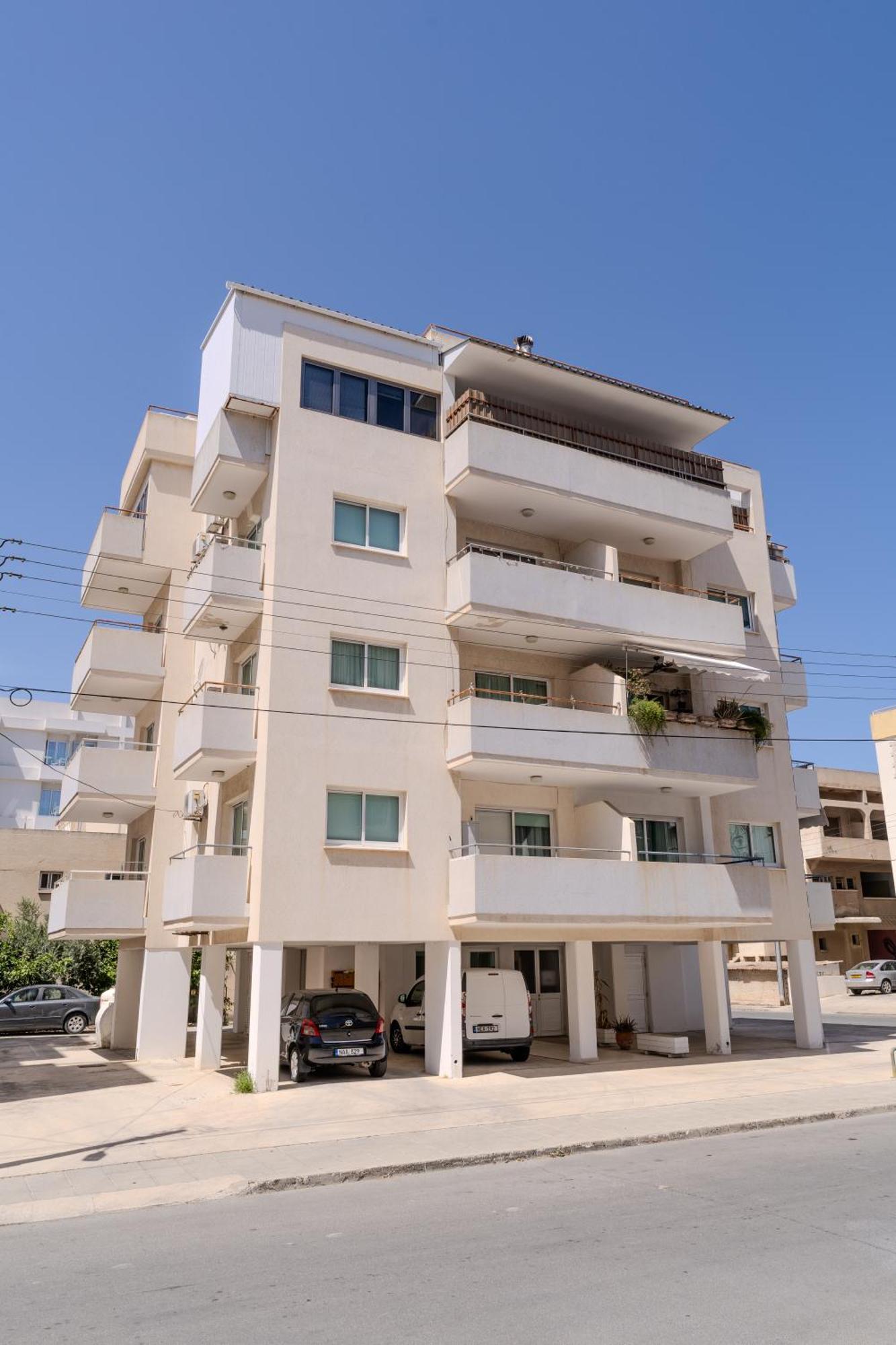 Helios Mackenzie One Bedroom Flat Lárnaca Exterior foto