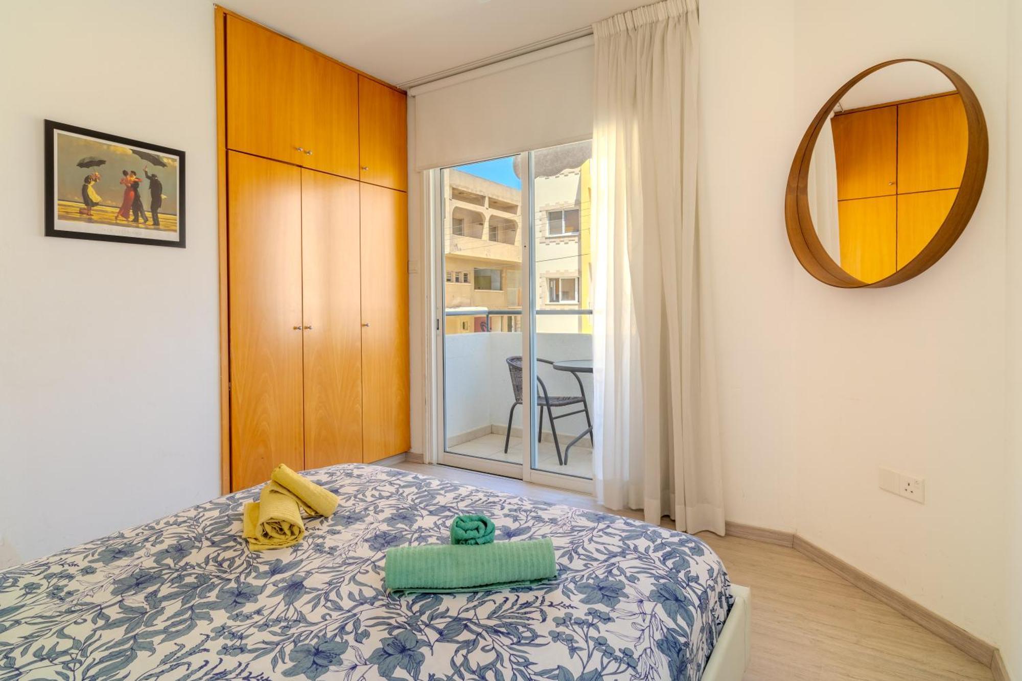 Helios Mackenzie One Bedroom Flat Lárnaca Exterior foto